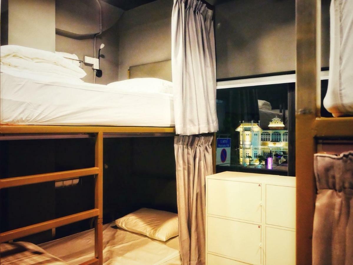 Forrest Bangkok Hotel Екстер'єр фото