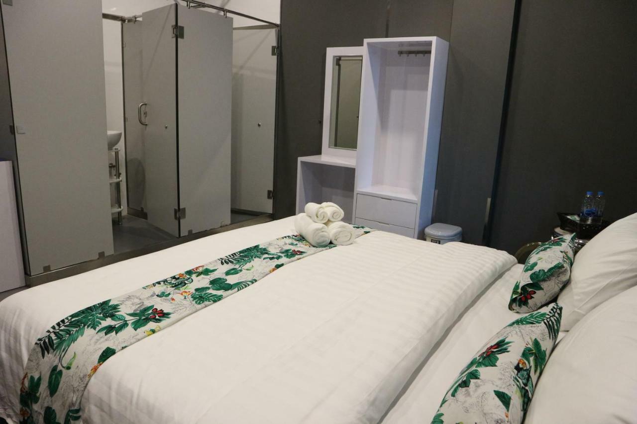 Forrest Bangkok Hotel Екстер'єр фото
