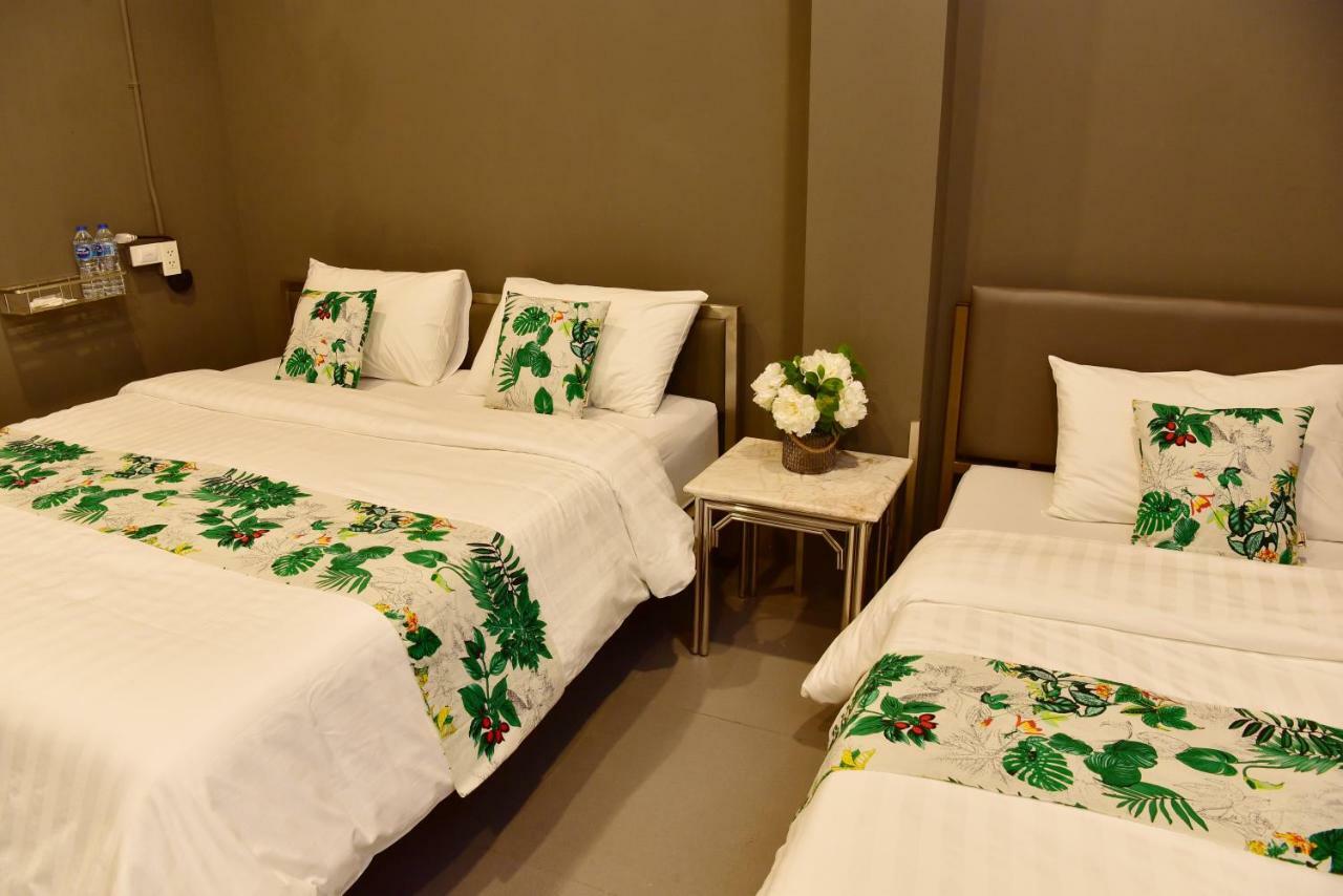 Forrest Bangkok Hotel Екстер'єр фото