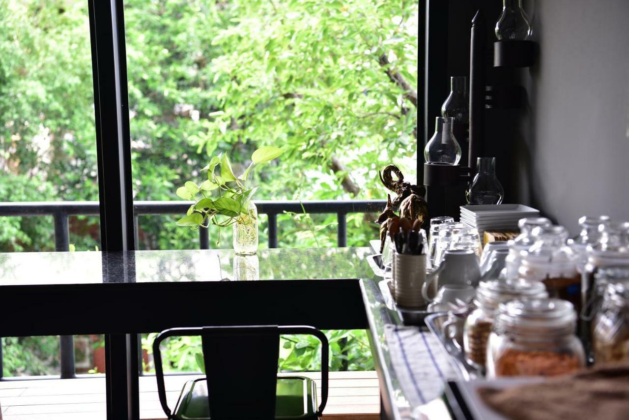 Forrest Bangkok Hotel Екстер'єр фото