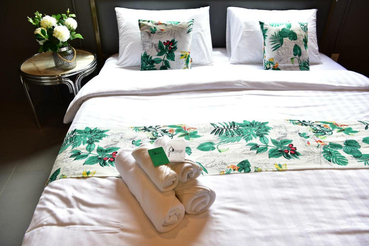 Forrest Bangkok Hotel Екстер'єр фото